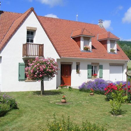 La Bourgade Bed & Breakfast Estreelles Bagian luar foto