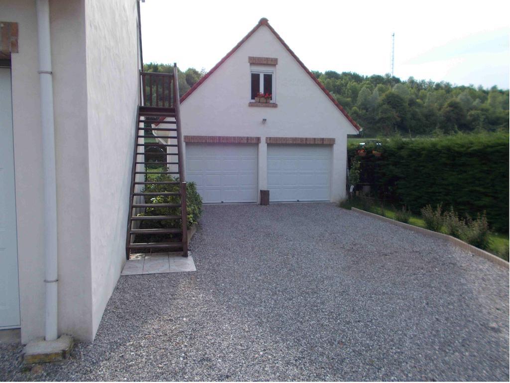 La Bourgade Bed & Breakfast Estreelles Bagian luar foto