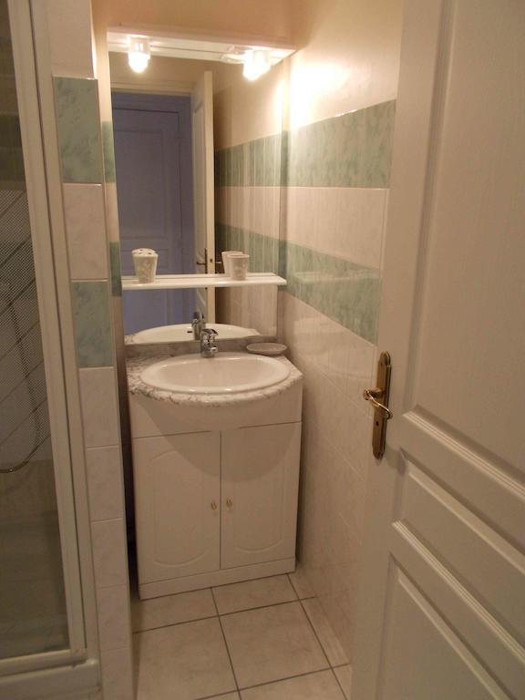 La Bourgade Bed & Breakfast Estreelles Ruang foto