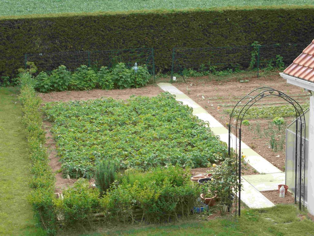 La Bourgade Bed & Breakfast Estreelles Bagian luar foto